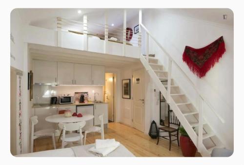 Charming Mouraria apt with AC 2 esq