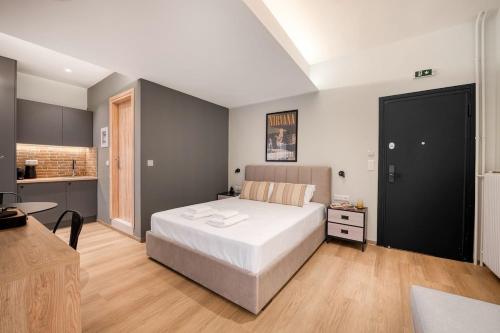 City Apartment in Keramikos