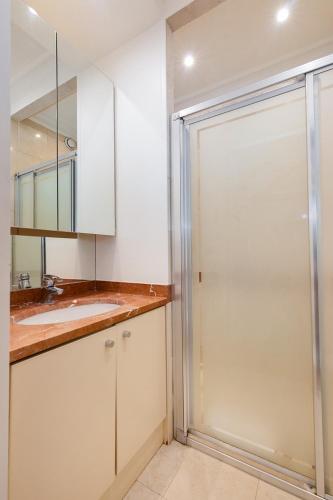Modern suite near Champs Elysées - AC equipped