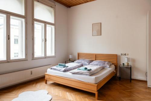 Spacious 3 Bedroom with Balcony