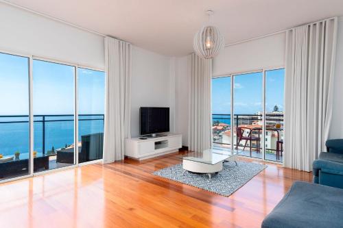 The Time House - Sea View balcony by LovelyStay