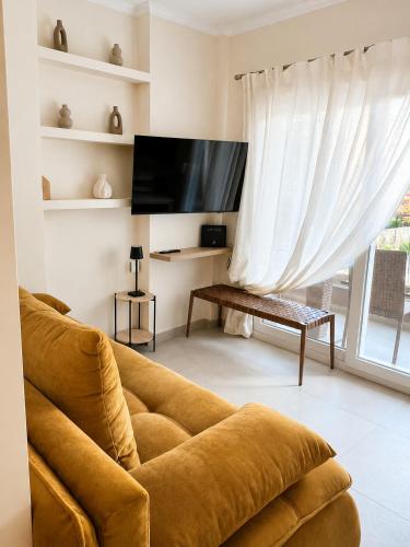 Theleria Central Living