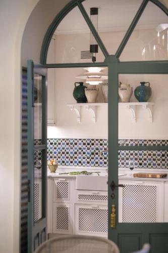 Mariana de Pineda by Home at Homes