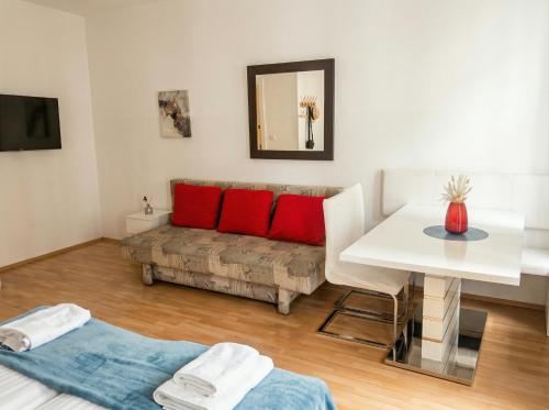 Relaxing 3BR with Living Room Near Belvedere Palace