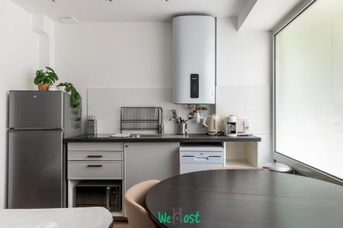 Paris Getaway: Charming 30m² Flat for 4