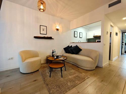 Exclusive Sea View Apartment EHHouse