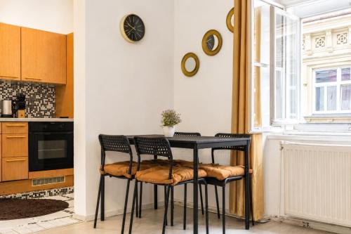 Affordable 1BR Apt Next to Rennweg & Belvedere