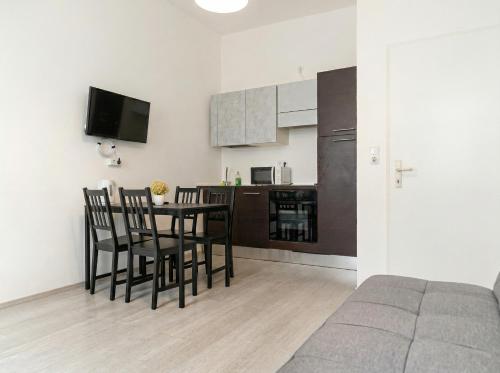 Affordable 2BR Apt Next to Rennweg & Belvedere