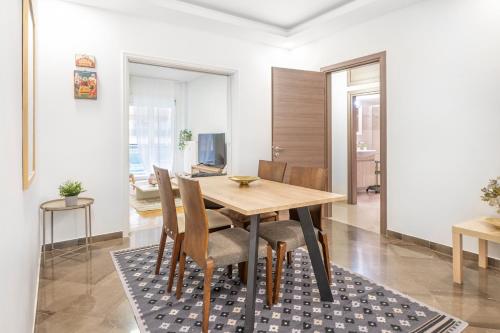 2 Bdr Apt in Vibrant Pangrati-walk to Syntagma