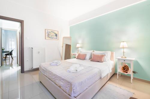 2 Bdr Apt in Vibrant Pangrati-walk to Syntagma