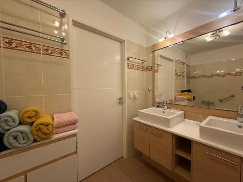 Nice Centre - 2 chambres, balcons, parking privé