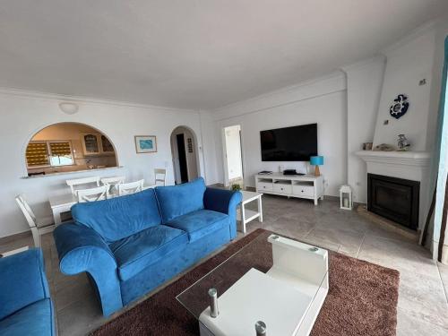 Wohnung über dem Strand mit Pool