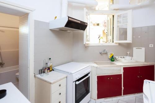 Beautiful Neo-Classic apartment in Exarchia (1Bed)