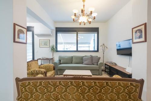 Zen Spacious, Psirri