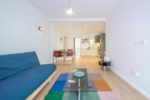 Zen Bright, Exarchia