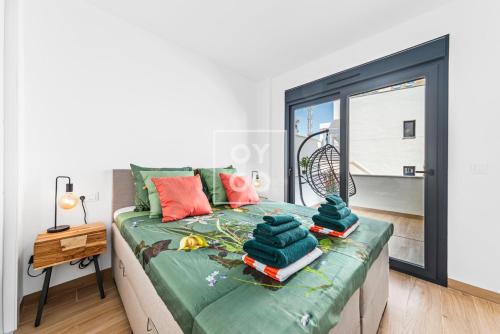 Casa de Adamant - Ground floor resort apartment with BBQ, shared jacuzzi and pool by OYOOSTAYS