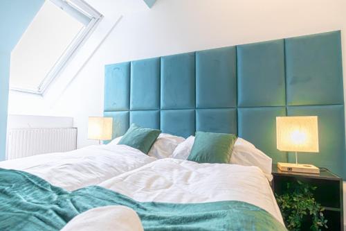 Spacious 2BR & 1LR Apartment Very Central in Vienna