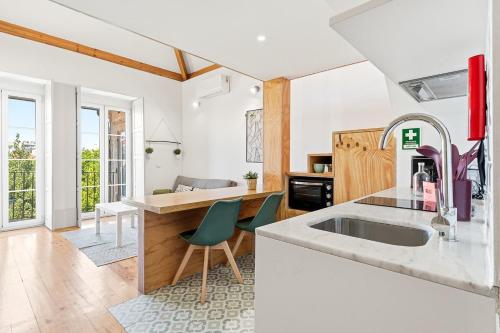 GuestReady-Cosy Studio with Balcony in Porto