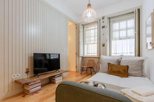Historic Se Apartment Prime Location by HostWise
