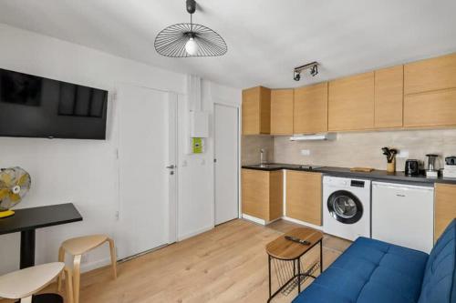 Central and Bright 1BR- Near Parc Monceau