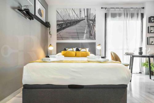 Modern Studio with Private Rooftop Terrace by REMS