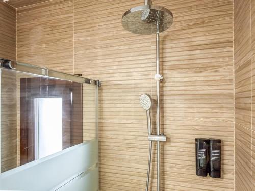 Contemporary 3BR Soho Apartment REMS
