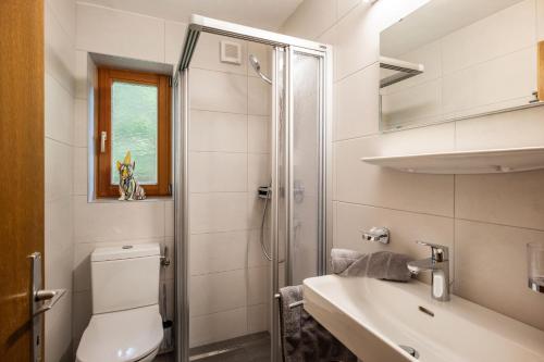 EMMA's Almchalet - Lift & Lake