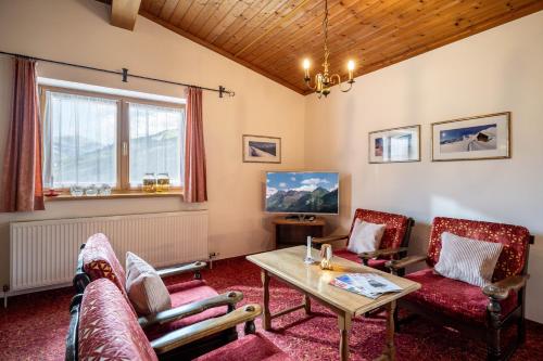 EMMA's Almchalet - Lift & Lake