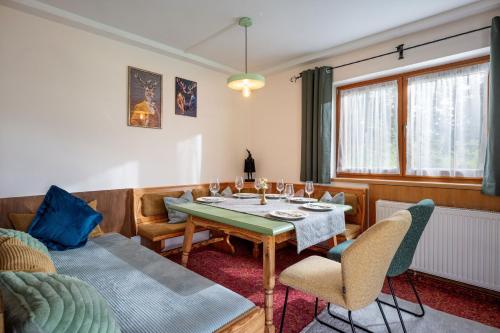 EMMA's Almchalet - Lift & Lake