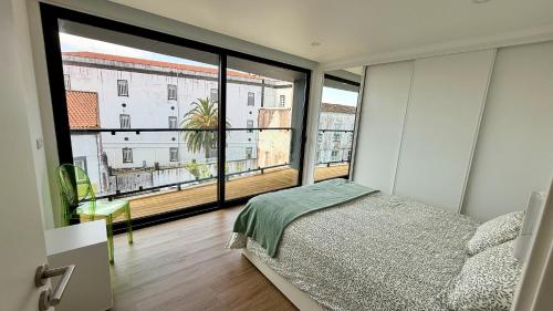 Atlantic Flight House, Modern Duplex near the Marina