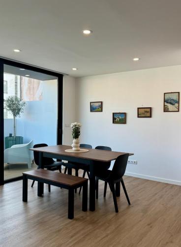 Atlantic Flight House, Modern Duplex near the Marina