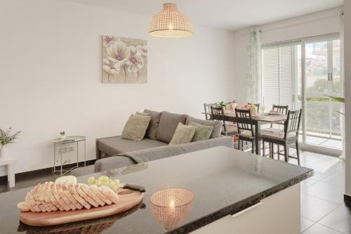 Residence Amparo Cozy Two Bedroom Apartment for Family by Guests4You