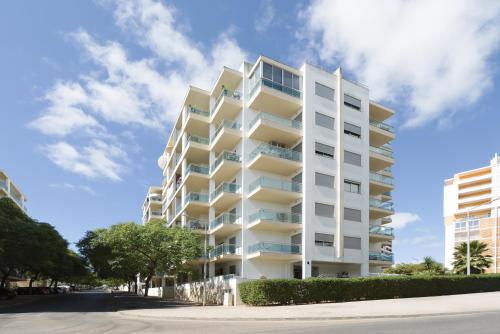 Residence Amparo Cozy Two Bedroom Apartment for Family by Guests4You
