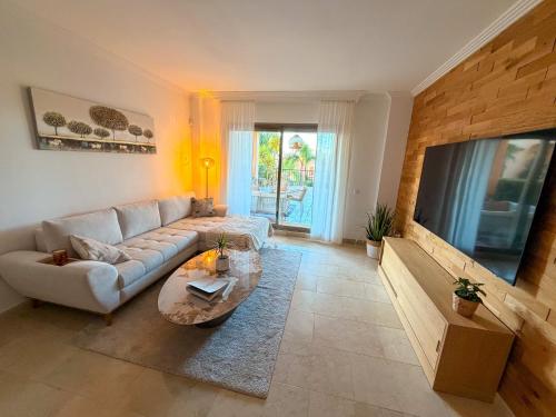 Luxury 2Bed Apartment with Sea Views in Benahavís