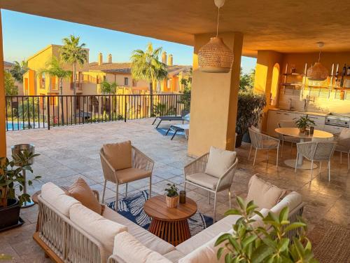 Luxury 2Bed Apartment with Sea Views in Benahavís