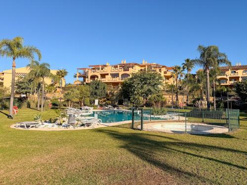 Luxury 2Bed Apartment with Sea Views in Benahavís