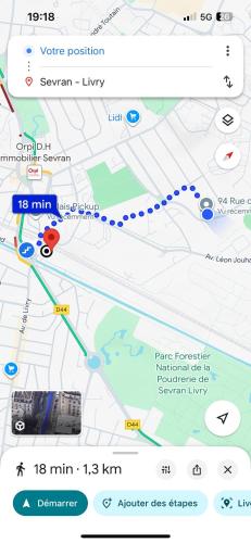 a screenshot of a map of a subway at Appartement entier accès rapide Paris et parc dexpo in Sevran