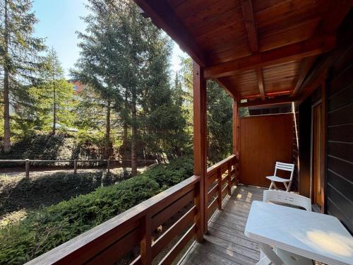 Appartement chaleureux – Bois et montagnes