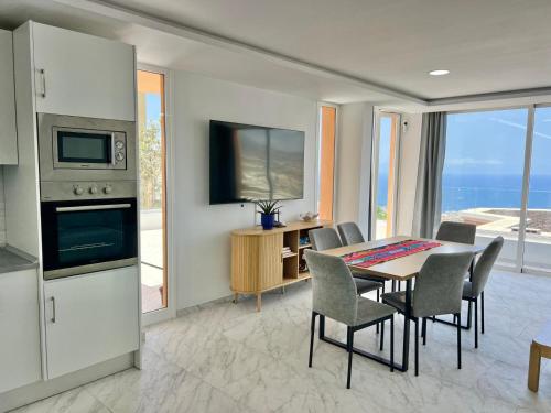 Villa Bella Vista- Luxury Ocean & Mountain Views