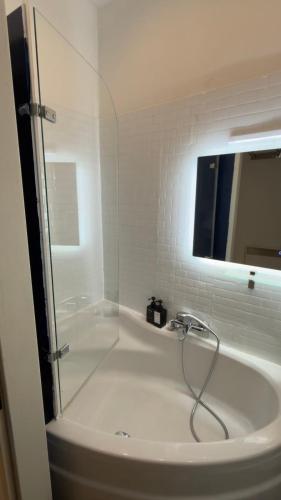 Home Suites Home