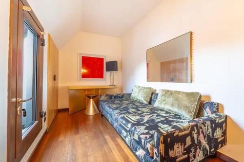 Art Luxury Skyline Views in Montenapoleone