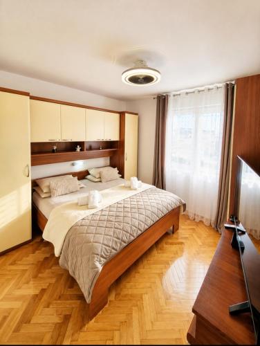 Apartment Kike, near beach & old town