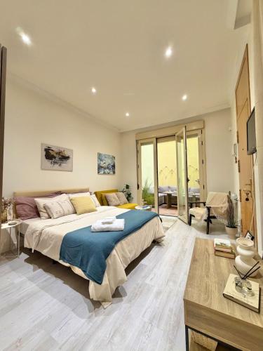 Elegant Suite with Private Terrace in Central Madrid
