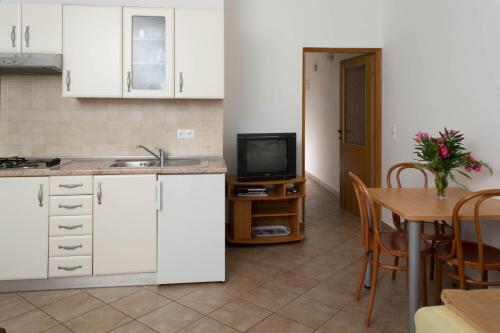 Gallery image of Apartments Jurjevic in Petrcane