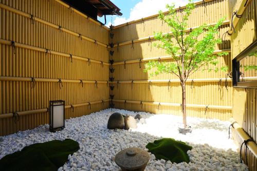 JP NEST MIYABI Shinmeicho