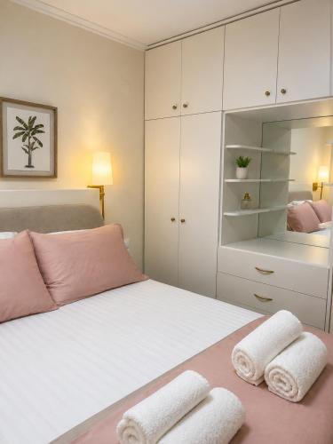 Theleria Central Living