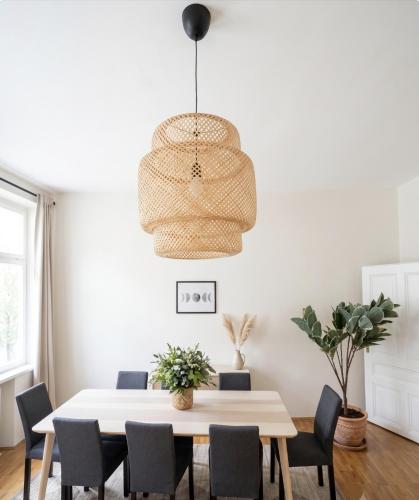 Central 3-Bedroom Apartment with Free Parking