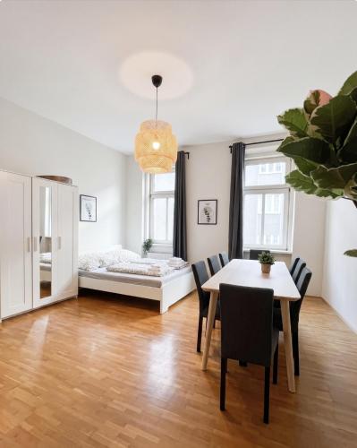 Central 3-Bedroom Apartment with Free Parking