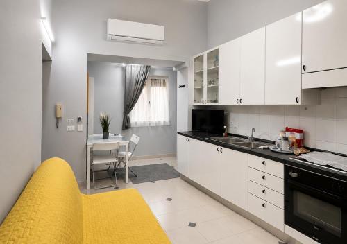 ZìMarì Apartment Plebiscito & Chiaia