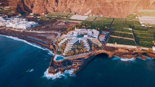 an aerial view of an island in the ocean at Meliá La Palma in Puerto Naos